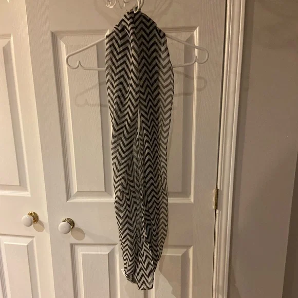 Target Infinity Scarf - Picture 2 of 3